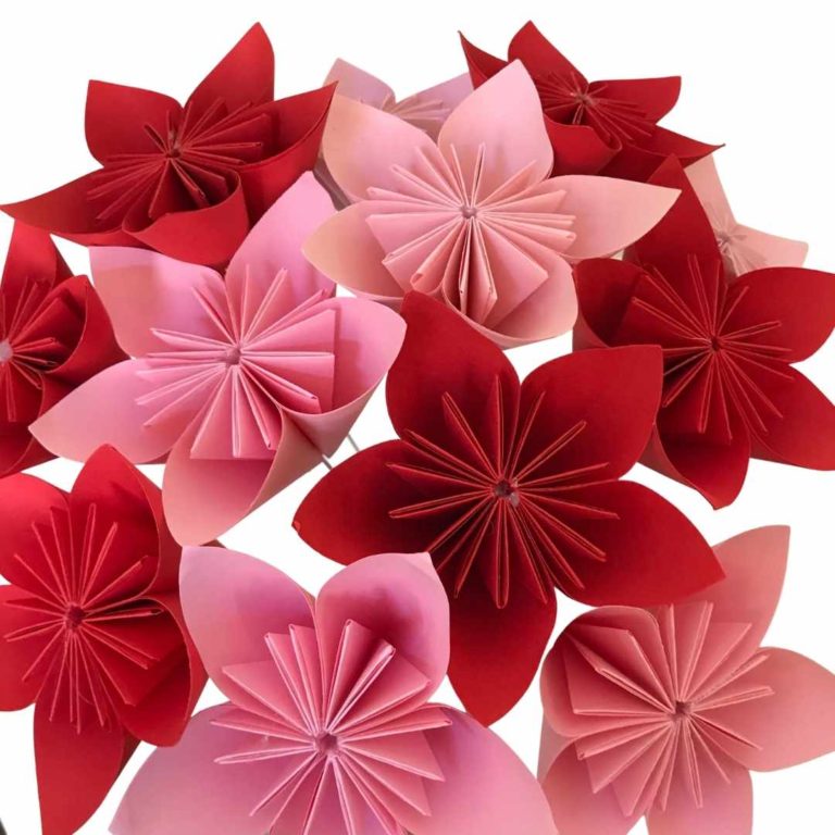 Red and Pink Kusudama Flower Arrangement – Flowers on Wire Bouquet